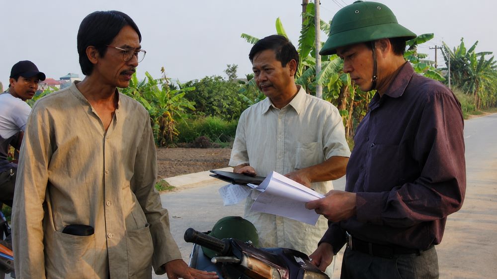 Ba vai trưởng thôn nổi tiếng trên màn ảnh Việt có cuộc sống và sự nghiệp trái ngược sau nhiều năm, thu hút sự quan tâm của khán giả.