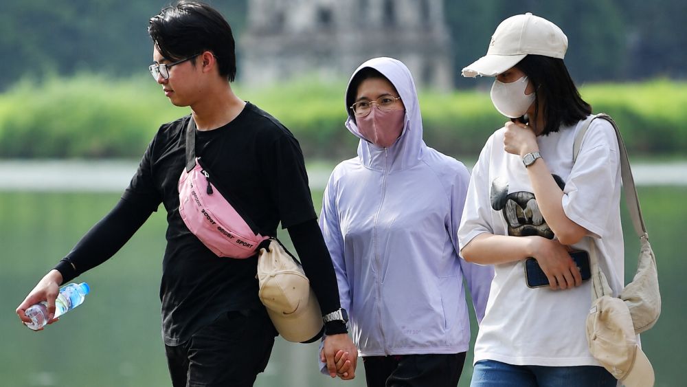 Dự báo thời tiết 14/7: Miền Bắc xuất hiện nắng nóng, Nam Bộ mưa lớn cục bộ. Cập nhật diễn biến thời tiết mới nhất trên cả nước