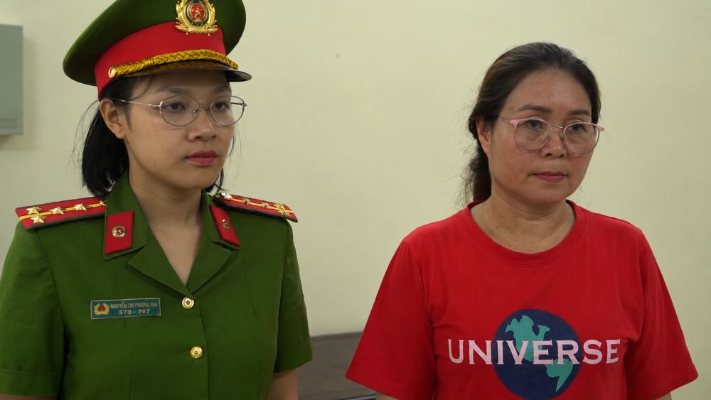 Khởi tố lễ tân khách sạn liên quan vụ khách nước ngoài say rượu lái xe gây tai nạn chết người. Diễn biến vụ án mới nhất.
