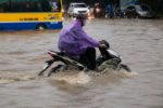 Miền Bắc còn nắng hai ngày, sau đó đón đợt mưa lớn kéo dài nhiều ngày