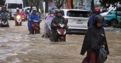 Công trình thi công cản trở thoát nước, đường Phú Quốc ngập sâu