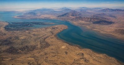 Mỹ, Iran tấn công liên tục nhưng không thể giải quyết bế tắc ở Hormuz