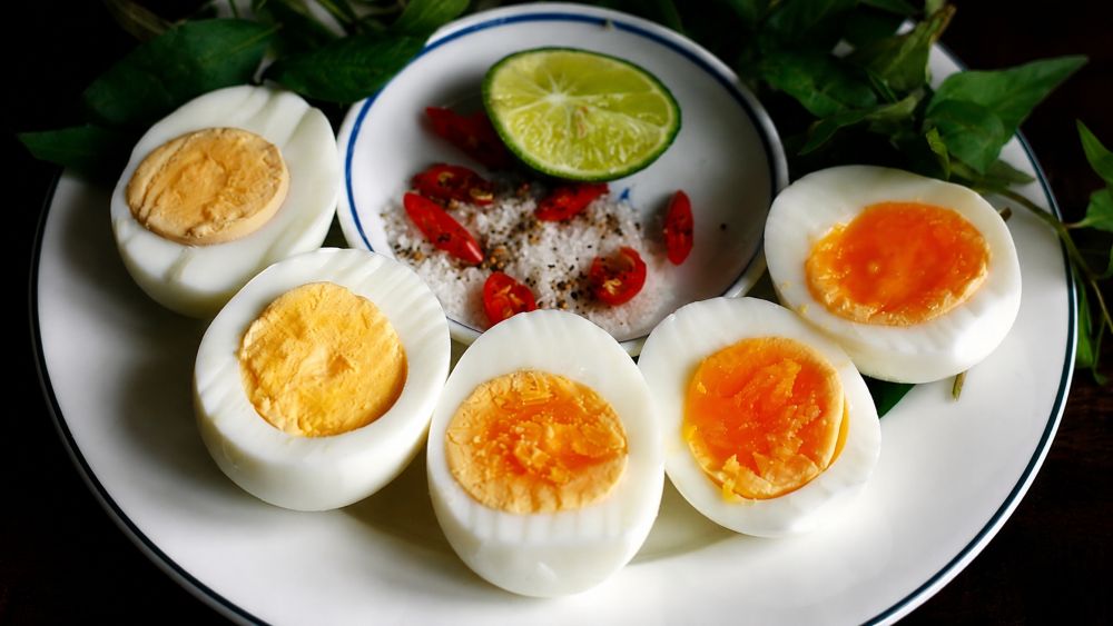 Những người nên ăn trứng thường xuyên để bổ sung protein chất lượng cao, hỗ trợ cơ bắp, miễn dịch và sức khỏe tổng thể.