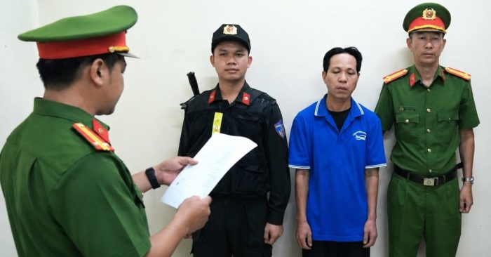Viết đơn nghỉ việc thay vợ để che giấu một vụ giết người