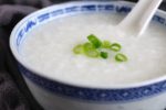 Bữa sáng cháo trắng bánh bao kéo dài gây teo cơ và rối loạn đường huyết ở người cao tuổi