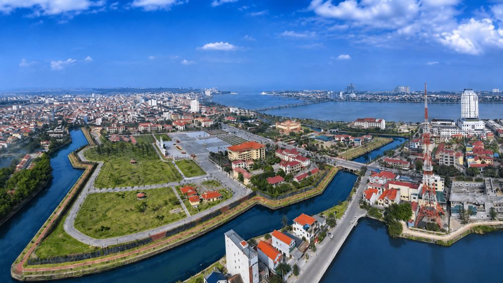 Việt Nam sắp có trung tâm kinh tế biển hơn 12.000 ha, kỳ vọng tạo động lực phát triển logistics, cảng biển và kinh tế vùng.
