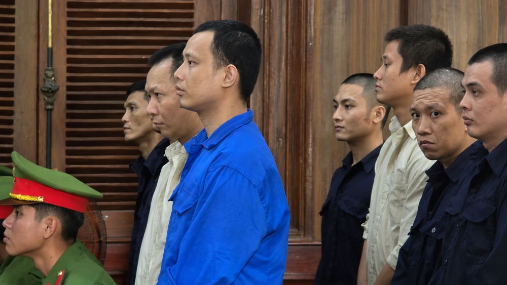 Hai án tử hình, hai án chung thân được tuyên trong vụ án đường dây ma túy quy mô lớn. Xem diễn biến và mức án của các bị cáo.