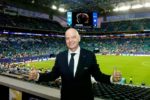 Chủ tịch FIFA bay 27 chuyến chuyên cơ riêng suốt vòng bảng World Cup