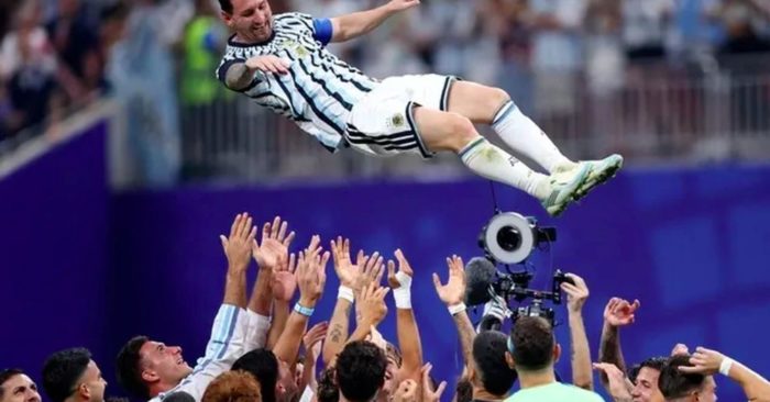 Argentina san bằng chuỗi ghi bàn tồn tại suốt 72 năm của Uruguay