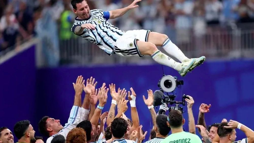 Argentina san bằng chuỗi ghi bàn tồn tại suốt 72 năm của Uruguay