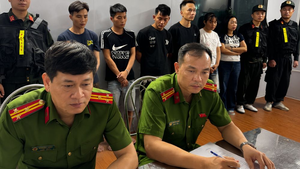 Khởi tố 6 bị can trong đường dây buôn lậu 4.410 tấn thực phẩm. Diễn biến vụ án và kết quả điều tra mới nhất.
