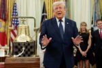 Ông Trump xác nhận gọi điện FIFA về thẻ đỏ của Balogun