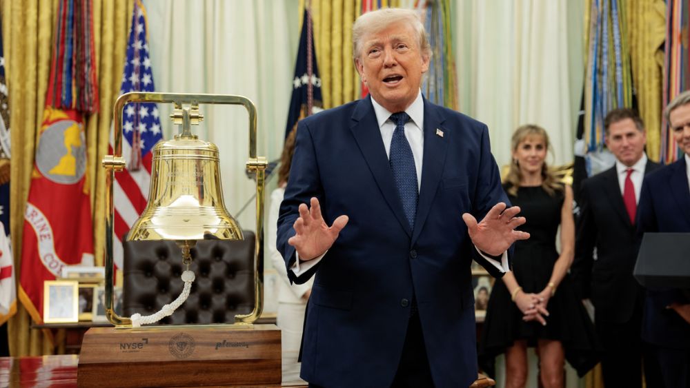 Ông Trump yêu cầu FIFA xem lại thẻ đỏ của Balogun sau trận Mỹ gặp Bỉ tại World Cup 2026, thu hút sự chú ý.
