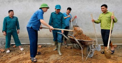 Bạn đọc Dân Trí góp 291 triệu đồng xây nhà và lập sổ tiết kiệm cho bé Cà Thị Ngọc ở Điện Biên