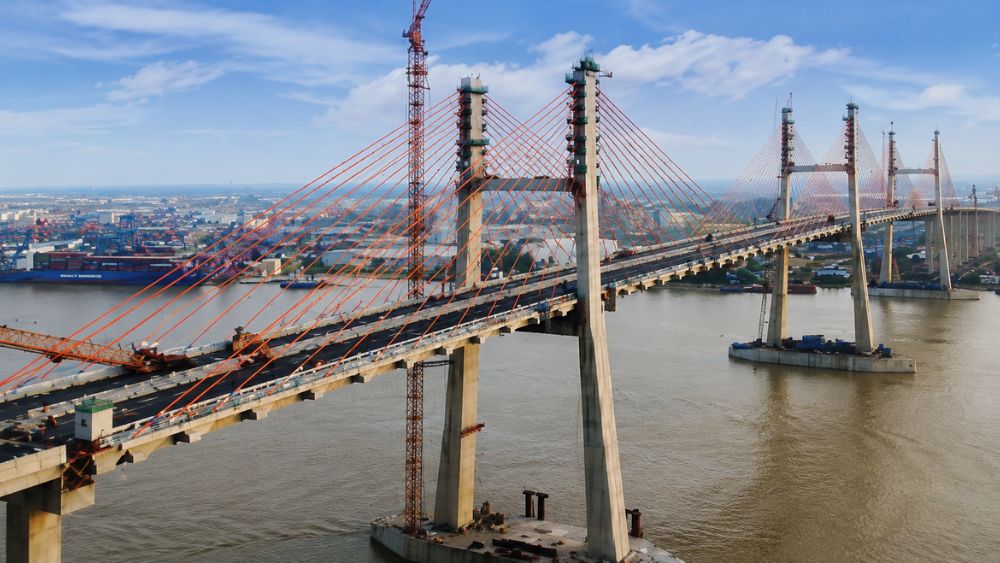 Cầu Bạch Đằng, công trình cầu dây văng nhiều nhịp nổi bật, kết nối Hải Phòng - Quảng Ninh và tạo động lực phát triển vùng.