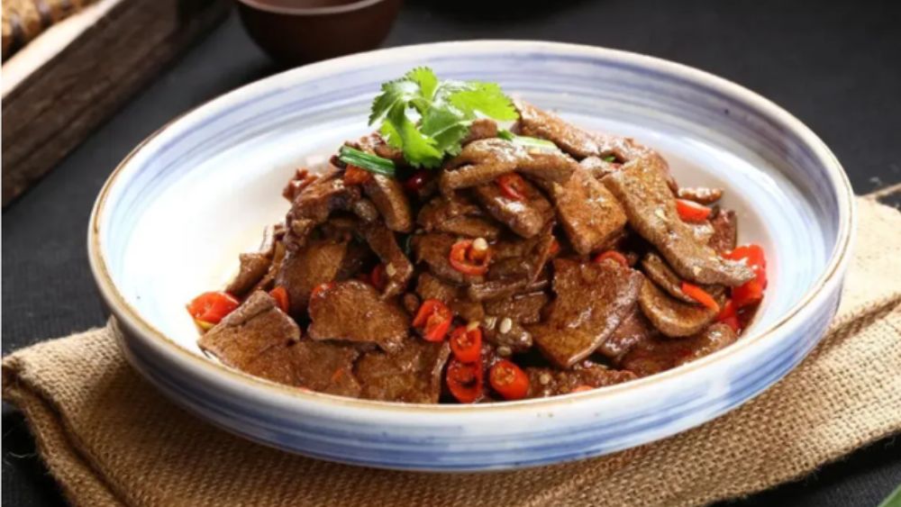 Gan động vật giàu sắt, vitamin A, folate và B12, có thể bổ sung vi chất nhưng chỉ nên ăn với lượng vừa phải.