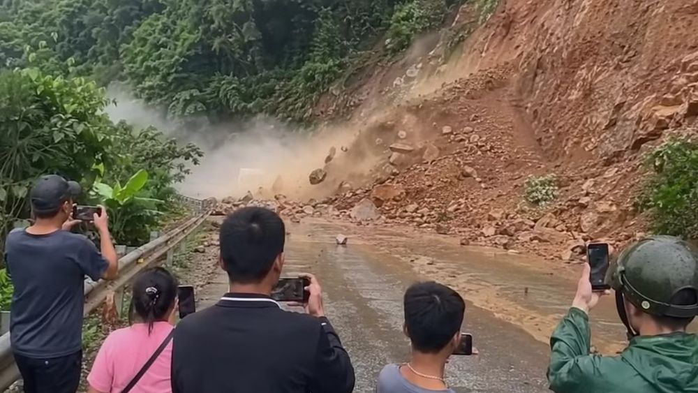 Thảm họa thành “mồi” trên mạng: Góc nhìn về trào lưu săn cảnh thiên tai để câu tương tác và những hệ lụy đáng suy ngẫm.