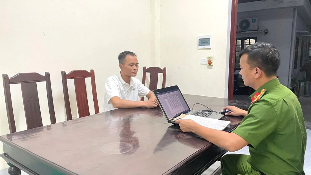 Nghệ An triệt xóa hai đường dây mua bán người qua biên giới, bắt giữ 6 đối tượng. Khám phá thủ đoạn phạm tội và diễn biến chuyên án.