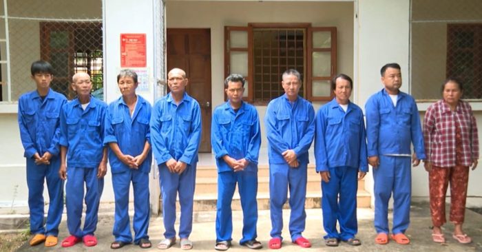 Đường dây buôn bán thuốc nổ tại TP.HCM bị triệt phá, nhiều nghi can bị bắt giữ. Diễn biến vụ án và thủ đoạn hoạt động gây chú ý.