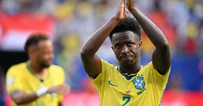 Vinicius xin lỗi người hâm mộ sau khi Brazil dừng bước ở World Cup 2026 và hứa trở lại mạnh mẽ hơn.