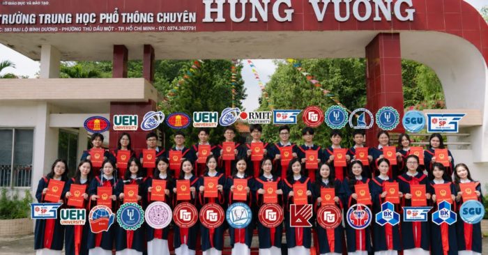 Một lớp ở TPHCM có 100% học sinh đậu đại học top đầu, thành tích nổi bật gây chú ý.