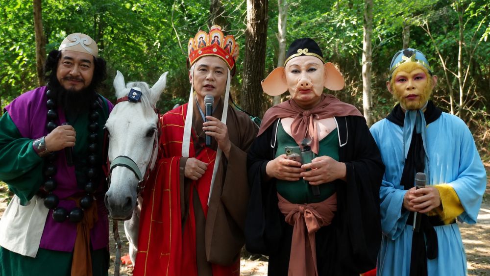 Nhóm livestream đóng Tây du ký thu hút hàng triệu người theo dõi với màn hóa thân nhân vật kinh điển, gây sốt mạng xã hội Trung Quốc.