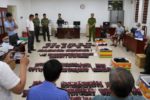 9.300 kíp nổ được giấu trong xe khách từ Lào về Huế