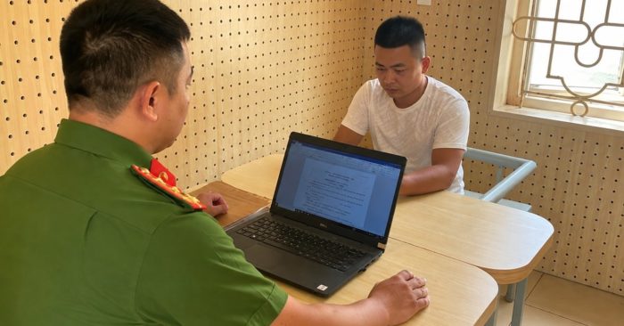 Tài xế Đỗ Văn Hòe ở Phú Thọ bị tạm giữ hình sự sau khi gây tai nạn khiến một người tử vong, rồi đưa ô tô đi cất giấu và bỏ trốn.