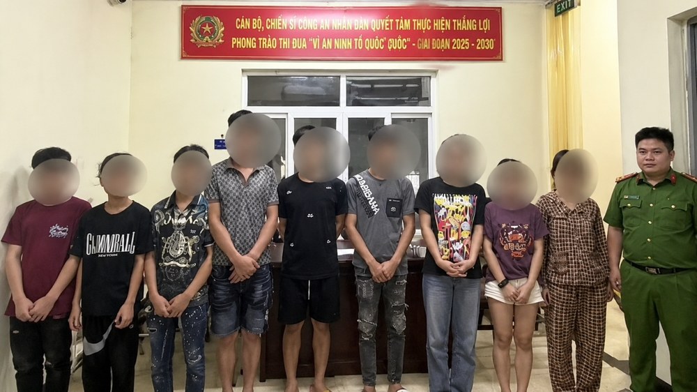 Công an phường Bạch Mai làm rõ nhóm thanh thiếu niên dùng hung khí hỗn chiến trên phố Đại Cồ Việt, triệu tập 9 người liên quan.