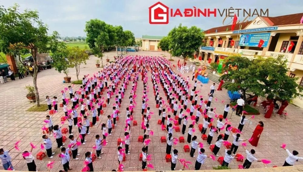 Nghệ An hướng dẫn bố trí hiệu trưởng sau sáp nhập trường học, ưu tiên hiệu trưởng THCS cũ và yêu cầu hoàn tất nhân sự trước năm học mớ