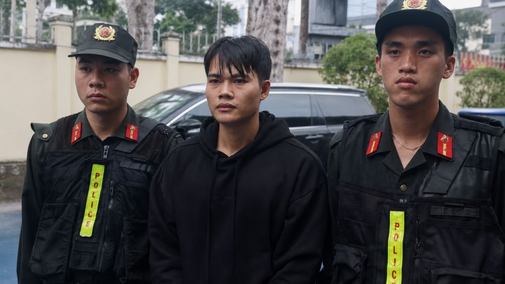 Vụ đòi nợ kiểu “khủng bố” tại bệnh viện khiến bác sĩ bị gây áp lực, phải bỏ tiền túi trả 40 triệu đồng. Chi tiết vụ án gây xôn xao.