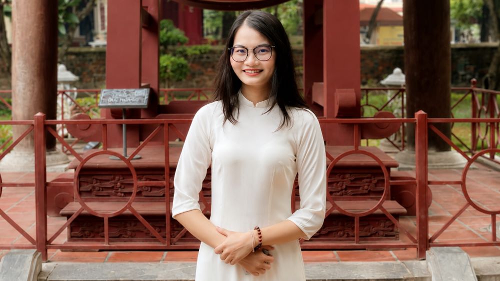 Minh Hiền, cựu học sinh chuyên Toán Lam Sơn, từ vừa đủ điểm đỗ Y Hà Nội vươn lên thành thủ khoa đầu ra sau 6 năm.