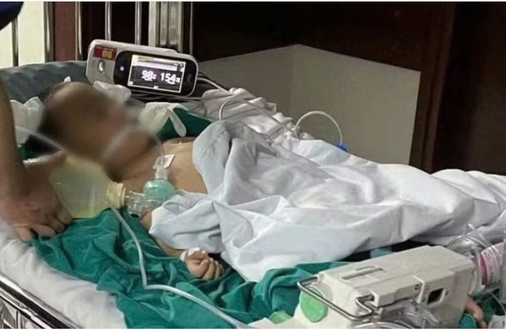 Bé trai gần 3 tuổi nghi bị bạo hành tại cơ sở can thiệp “chui” ở Thanh Hóa đã tử vong sau gần một tháng điều trị.