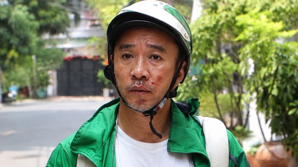 Hoàng "Bác sĩ" bị bắt sau gần 20 năm lẩn trốn vì vụ cướp giật túi xách. Xem diễn biến vụ án và hành trình sa lưới