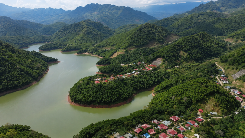 Trung Sơn từng là điểm nóng ma túy ở Thanh Hóa, nay an ninh trật tự ổn định, bản làng bình yên trở lại nhờ nỗ lực phòng chống tội phạm.
