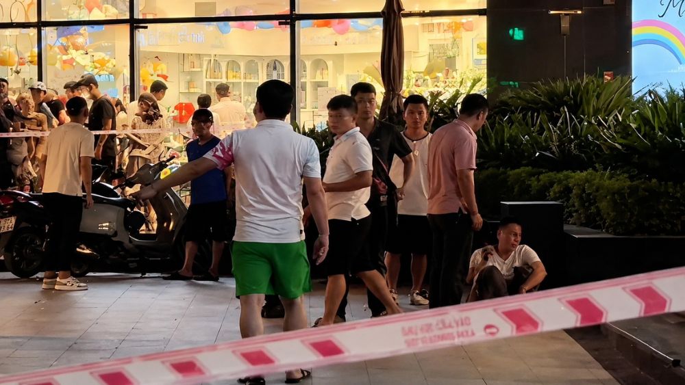 Bé trai 7 tuổi rơi từ tầng 15 chung cư ở Hải Phòng tử vong. Công an phong tỏa hiện trường, điều tra nguyên nhân vụ việc
