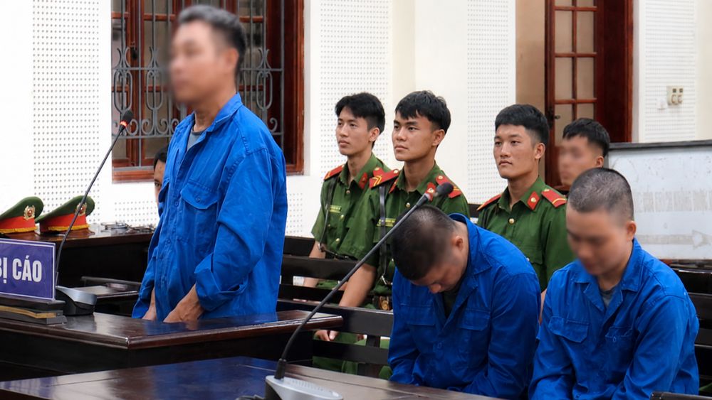 Trần Văn Thục cùng các bị cáo hầu tòa trong vụ mua bán, tàng trữ và tổ chức sử dụng ma túy, lĩnh tổng cộng nhiều năm tù.