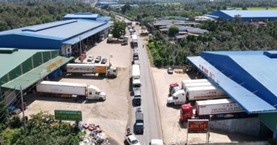 Mùa sầu riêng, Quốc lộ 26 quá tải vì xe chở hàng