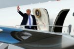Mỹ bí mật đổi máy bay khi Trump rời Thổ Nhĩ Kỳ