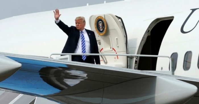 Mỹ phát hiện mối đe dọa tên lửa nhắm vào chuyên cơ chở Tổng thống Trump, làm dấy lên lo ngại về an ninh đối với ông.