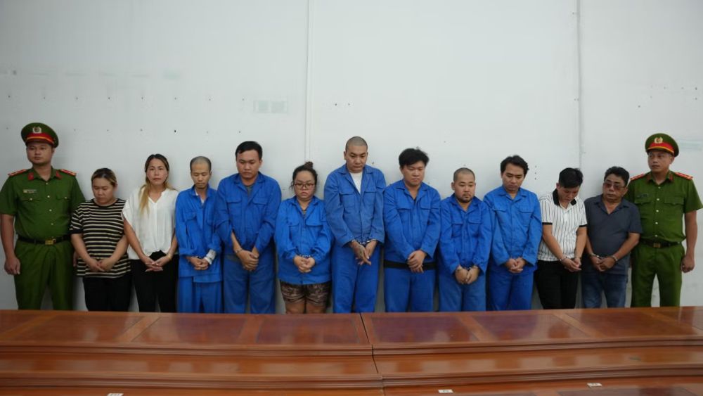 Đường dây mua bán thận tại TPHCM bị bóc trần, 11 bị can bị khởi tố, thu lợi từ chênh lệch mỗi ca ghép thận.