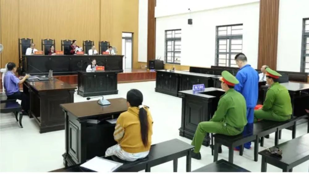 ửa ghen thiêu rụi tương lai khi cơn ghen mù quáng dẫn đến hành vi phạm tội, để lại hậu quả nặng nề cho nhiều số phận.