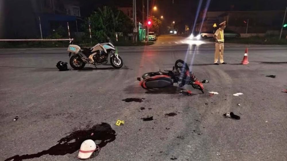 Va chạm xe đầu kéo tại Hải Phòng khiến 1 thanh niên tử vong, 1 người bị thương. Hai nạn nhân được cho là đang đi “bão” cổ vũ bóng đá.