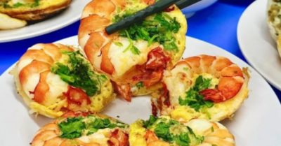 Quán bánh căn 11 năm ở Nha Trang, khách xếp hàng cả tiếng vẫn không nản