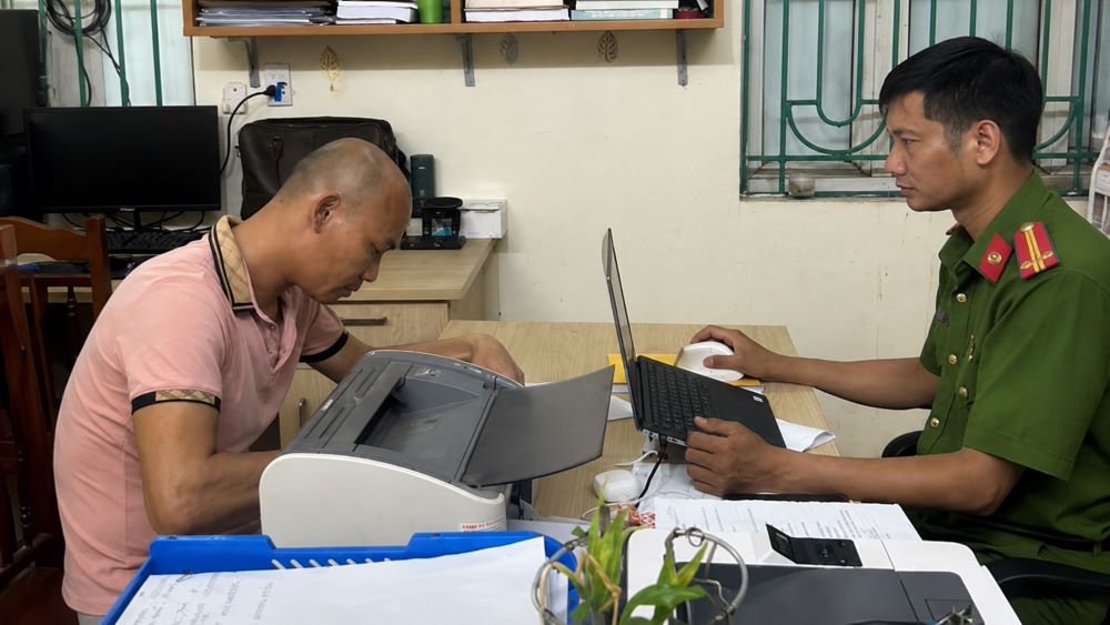 Khởi tố, tạm giam Trần Văn Tuân để điều tra cáo buộc dâm ô hai bé gái tại Hưng Yên. Vụ án đang được tiếp tục làm rõ.