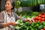 Nghỉ hưu lên thành phố trông cháu, một tháng sau bà quyết định về quê