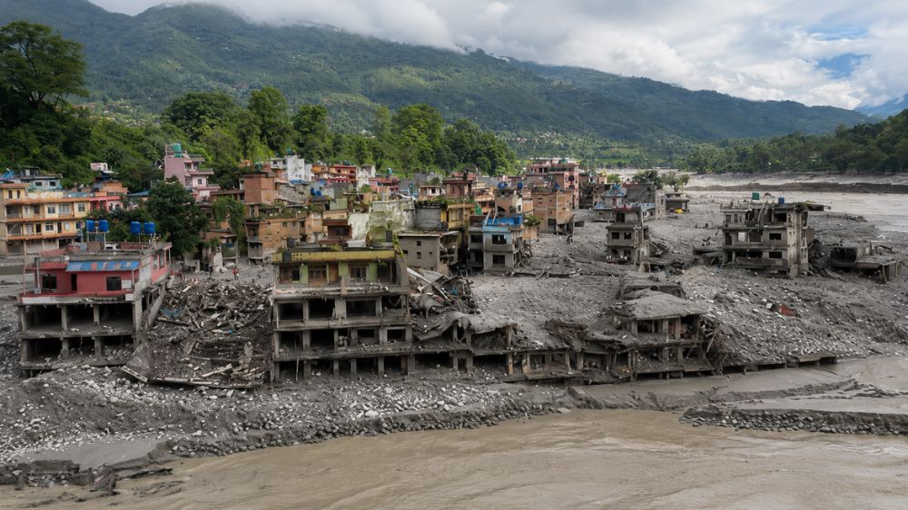 Cảnh báo sớm Nepal được lắp đặt lại sau thảm họa lũ quét, nhằm phát hiện nguy cơ sạt lở và cảnh báo cộng đồng.