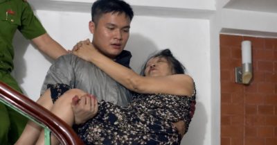 Cháy nhà ba tầng ở Hà Nội, ba người thoát nạn qua mái tum