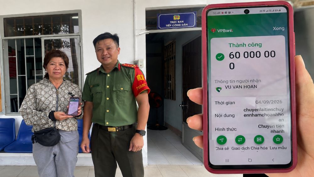 Công an xác minh giao dịch 60 triệu đồng chuyển nhầm vào tài khoản VPBank của chị Huỳnh Thị Thái Tâm, người này chủ động trình báo để hoàn trả.