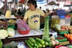 Rau củ tăng giá, cà phê trong nước đi ngang